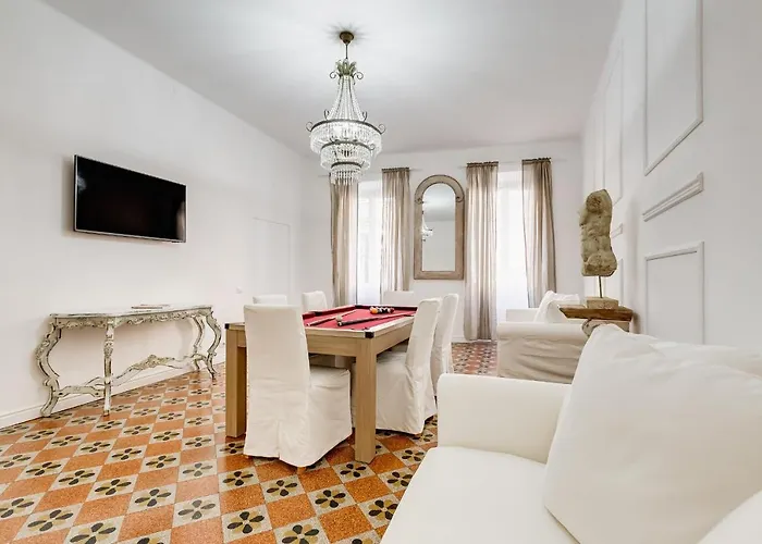 Spanish Square - Romedreamhome *