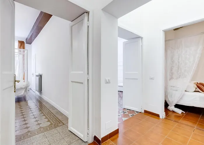Spanish Square - Romedreamhome